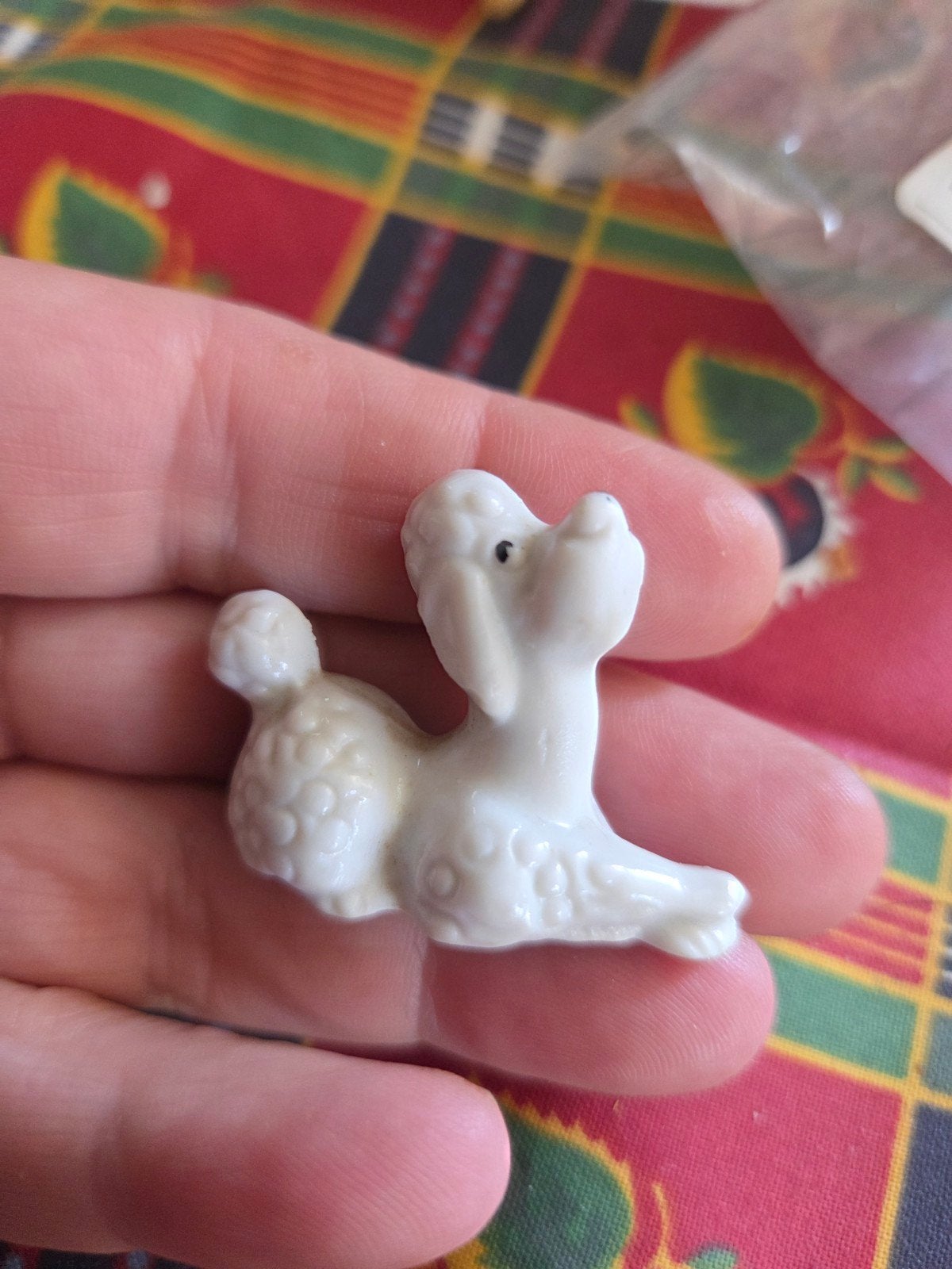 Miniatuur Poedel Beeldje - Wit Keramiek, Ophalen of Verzenden