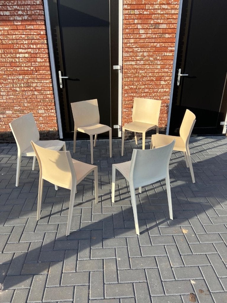 Tuinstoel / Philippe Starck kunststofstoel /  Per stuk E20,-, Ophalen, Gebruikt, Kunststof, Stapelbaar