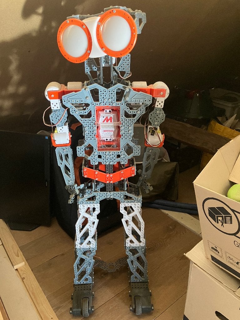 Meccano robot Meccanoid, Kinderen en Baby's, Speelgoed | Educatief en Creatief, Ophalen, Zo goed als nieuw, Bouwen, Met licht