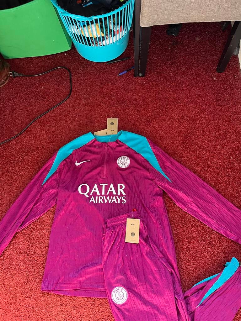 PSG Trainingspak - Nieuw met labels Maat L, Maat L, Ophalen of Verzenden, Nieuw, Trainingspak