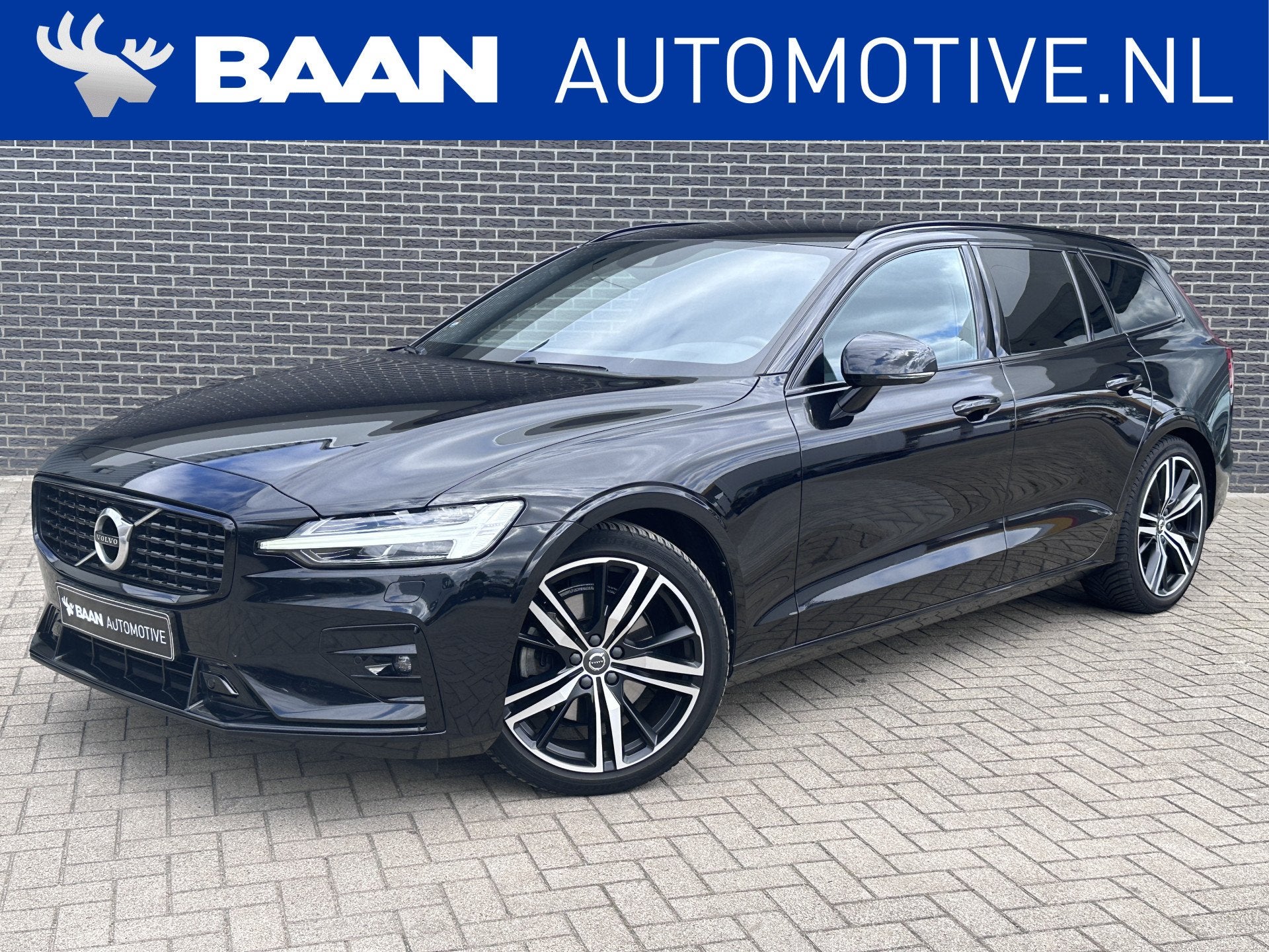 Volvo V60 2.0 B3 R-Design | HARMAN KARDON | LEER | SPORTSTOE, Dealer onderhouden, 15 km/l, Euro 6, 4 cilinders