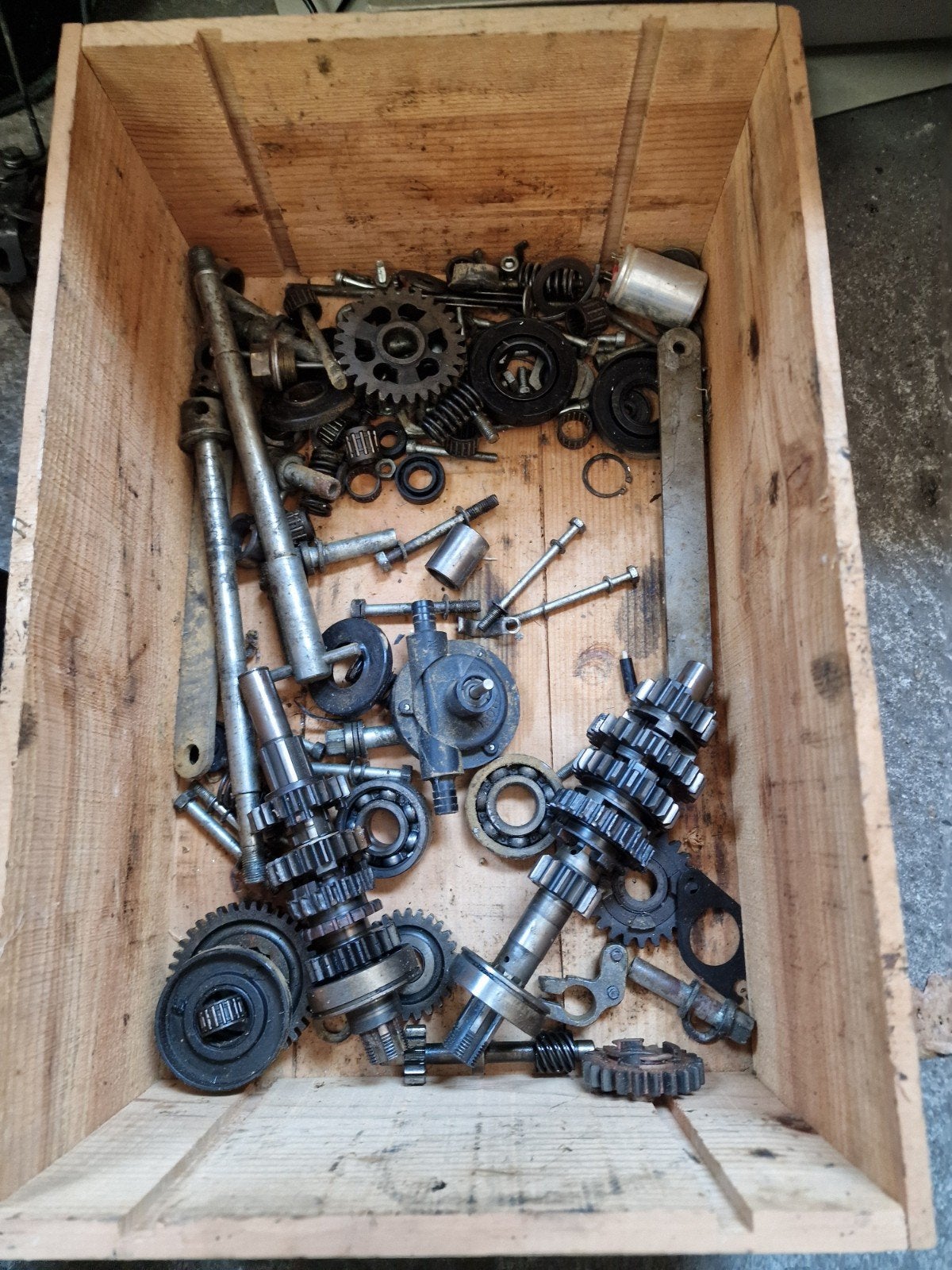 Suzuki T250 GT250 versnellingsbak onderdelen, in koop., Ophalen of Verzenden