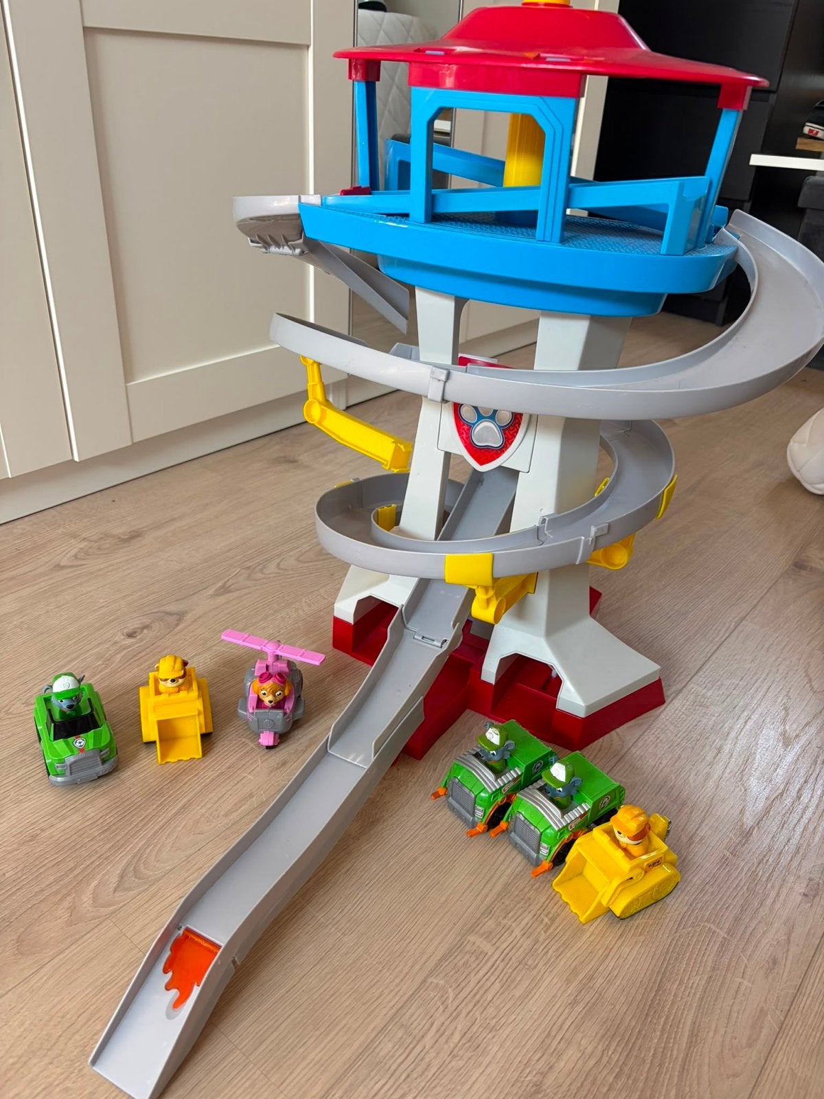 Paw Patrol Uitkijktoren met 5 Voertuigen - Zo goed als nieuw, Ophalen, Zo goed als nieuw