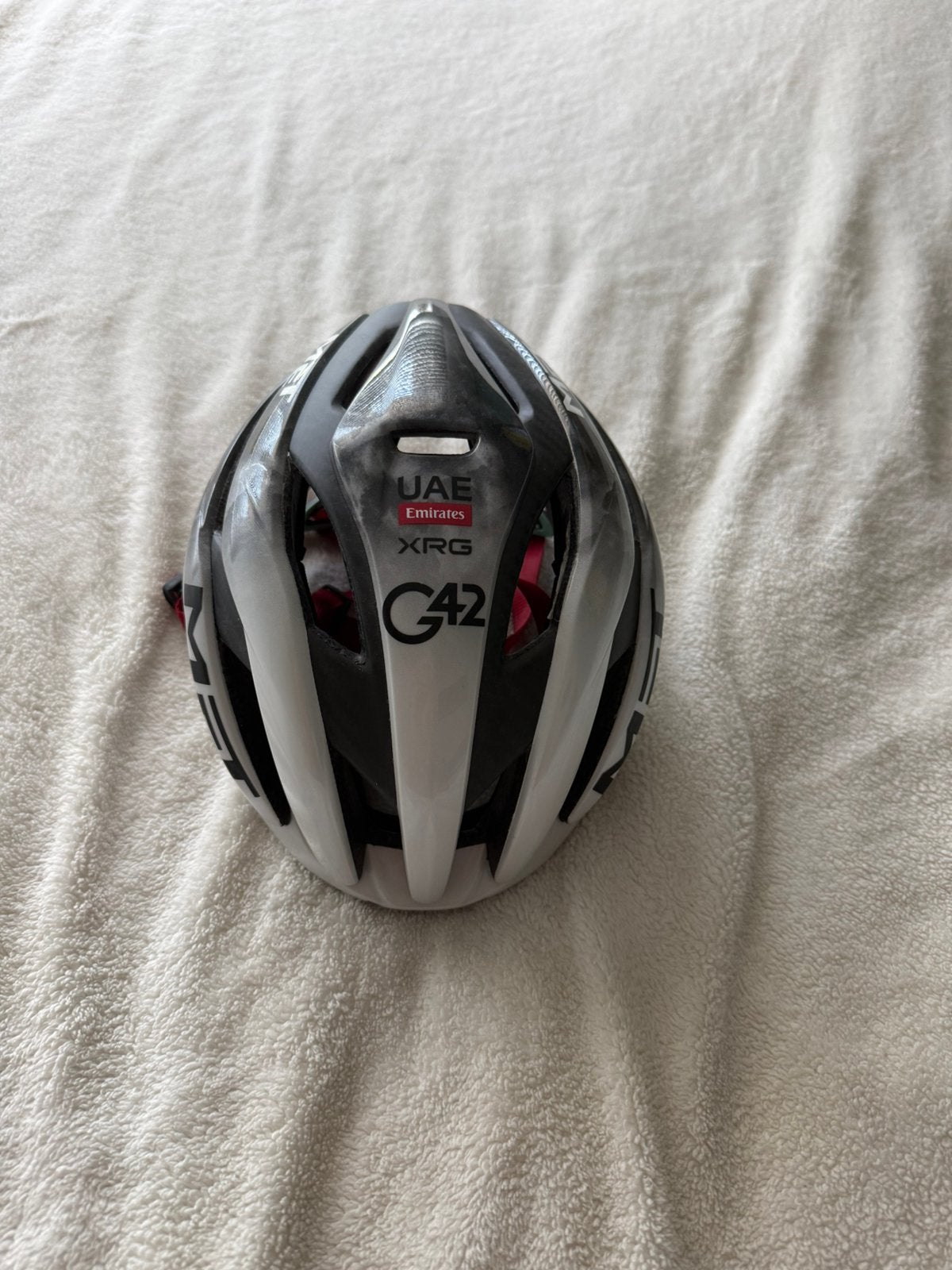 Met trenta 3k carbon uae team emirates helm, Fietsen en Brommers, Fietsaccessoires | Fietshelmen, Zo goed als nieuw, Heer of Dame