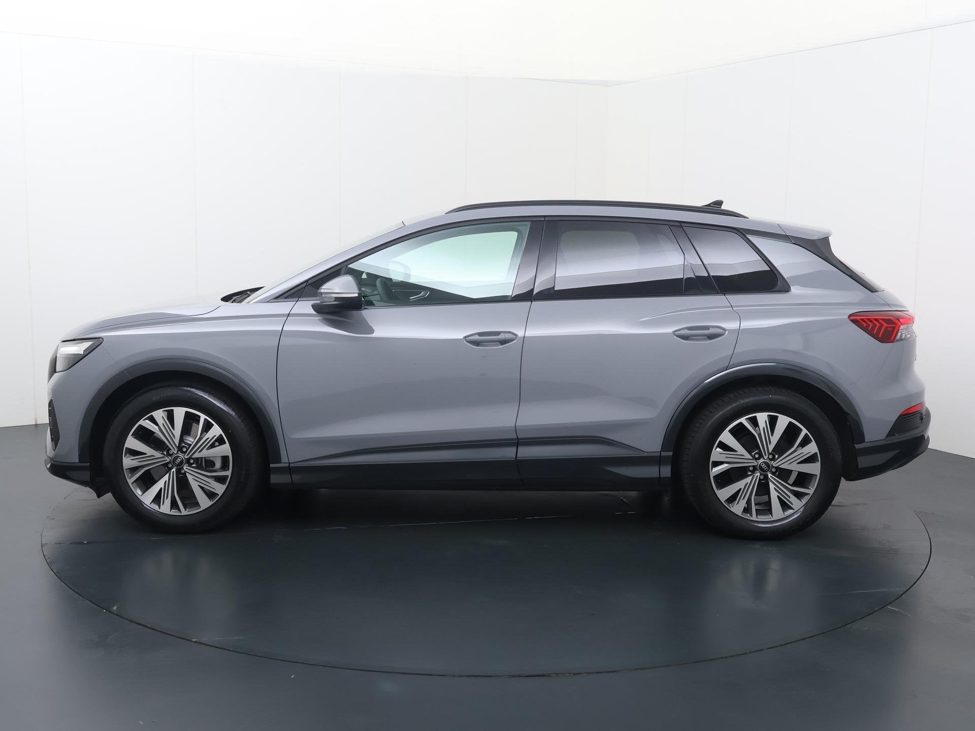 Audi Q4 e-tron 45 Edition 82 kWh | 286 PK | SoH 99% | Climat, Auto's, 12 maanden, Gebruikt, Zwart, 82 kWh