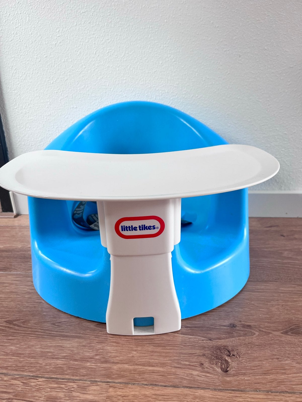 Little Tikes Baby Stoel met Eetblad - Blauw, Kinderen en Baby's, Kinderstoelen, Ophalen of Verzenden, Gebruikt, Overige typen