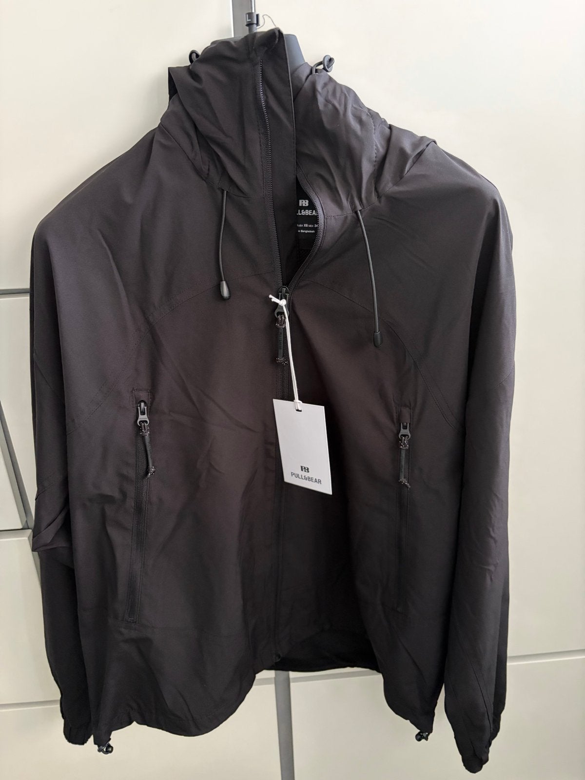 Pull&Bear Zwart Windjack - Nieuw met kaartjes, Ophalen of Verzenden, Nieuw, Maat 46 (S) of kleiner, Zwart