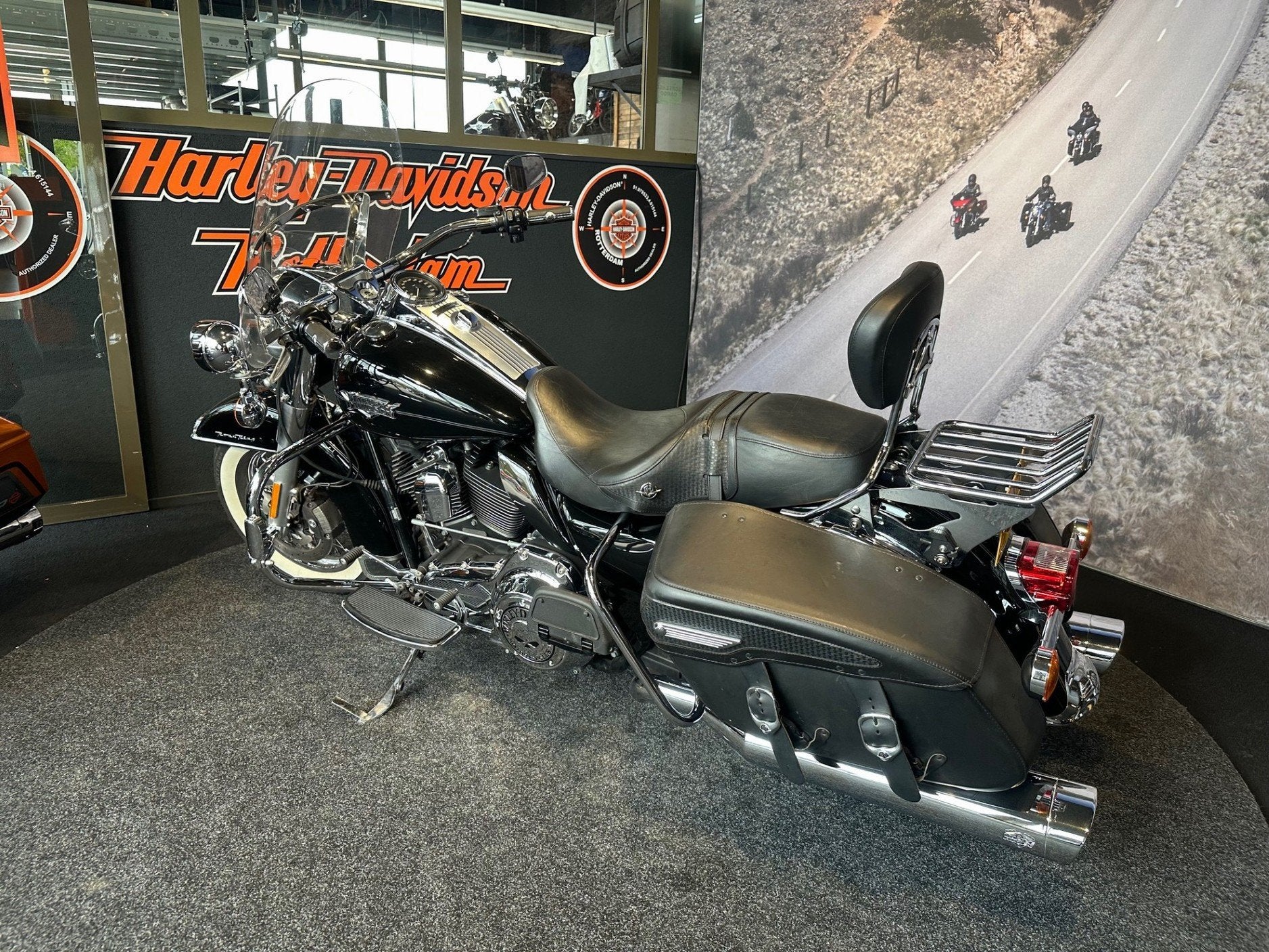 Harley-Davidson FLHRC Road King Classic (bj 2010), Motoren, Motoren | Harley-Davidson, Laan van Vredenoord 33
2289 DA  RIJSWIJK, NL