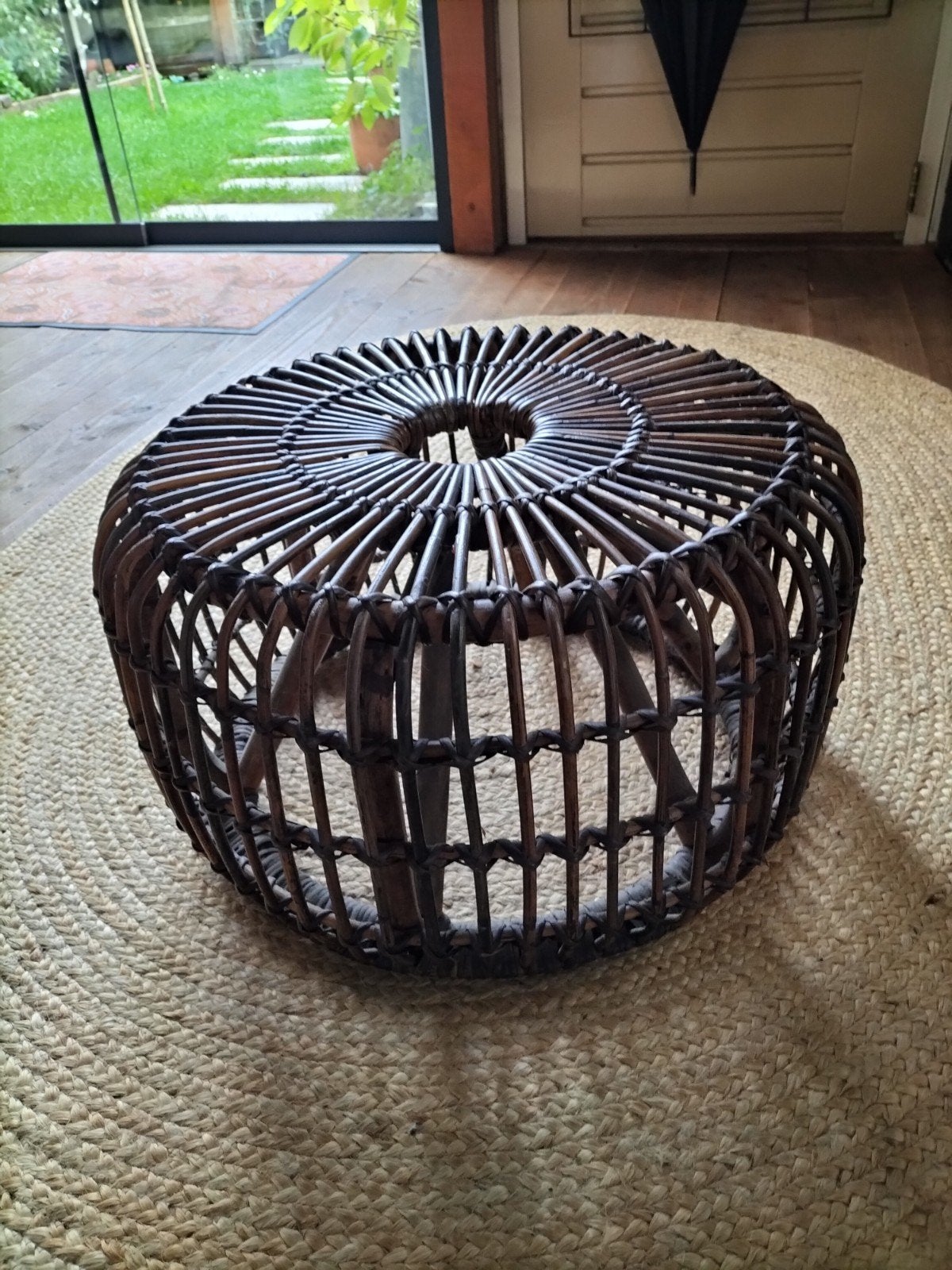 poef/tafeltje, Ophalen, Rond, Zo goed als nieuw, 50 tot 75 cm