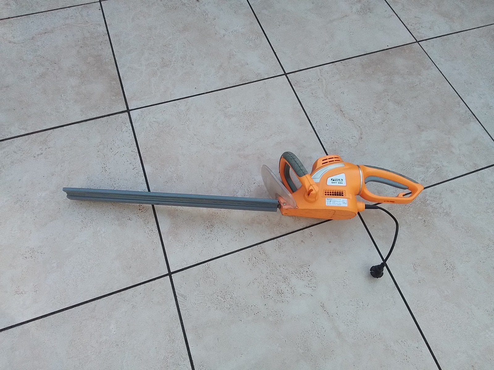 electrische heggeschaar merk stiga sht 600, Tuin en Terras, Ophalen, Gebruikt, Elektrisch
