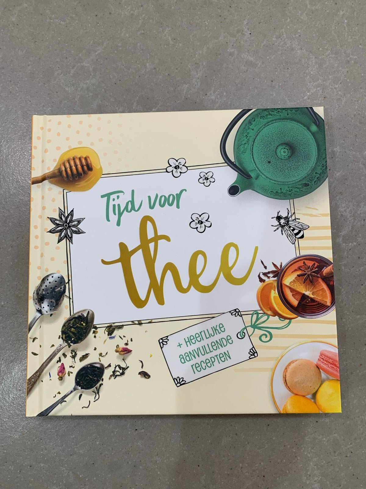 Tijd voor Thee: Heerlijke Recepten en Inspiratie, Boeken, Ophalen of Verzenden, Zo goed als nieuw, Overige gebieden, Taart, Gebak en Desserts
