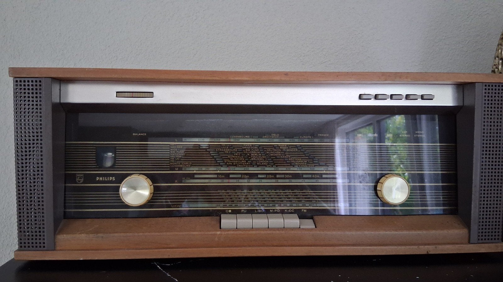 Werkende vintage Philips buizenradio, Antiek en Kunst, Ophalen of Verzenden