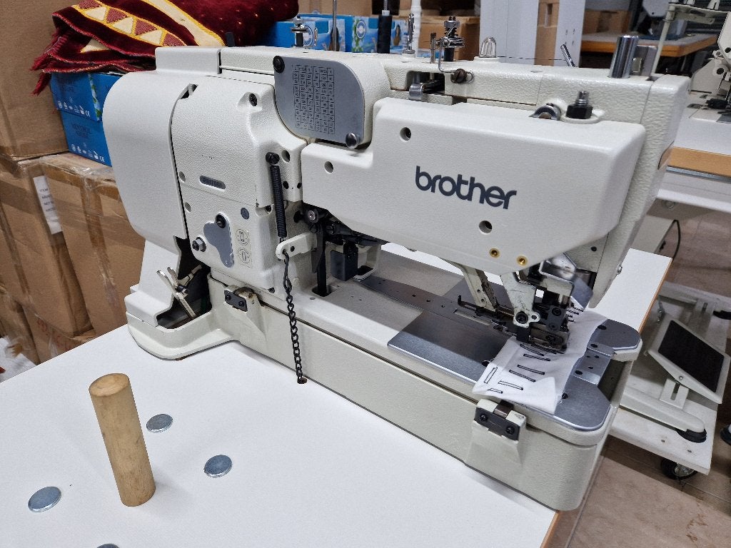Brother LH4-814-2 Industriële Knoopgatenmachine – Nieuw, Ophalen, 1045AL, Info@merhaletex.com, Nieuw