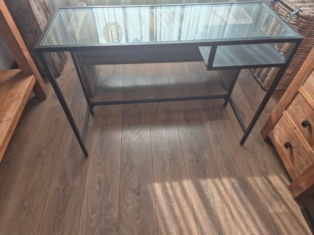 IKEA VITTSJÖ laptop/make up tafel, Huis en Inrichting, Ophalen, 50 tot 100 cm, Zo goed als nieuw, 25 tot 50 cm