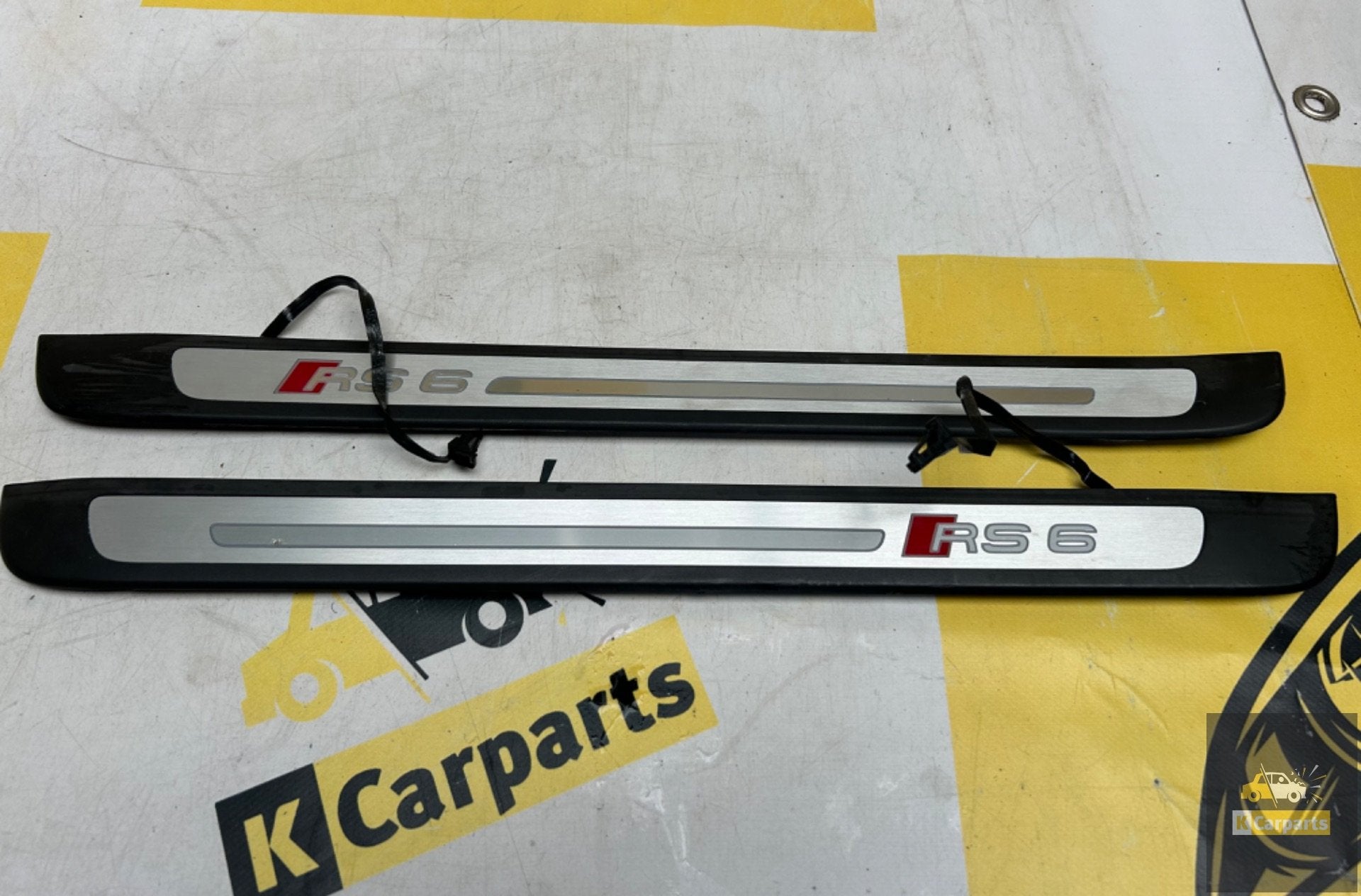 Audi RS6 4G Facelift instaplijsten verlichting 4G0947405D, Info@fabrikant.eu, Fabrikantstraat 1
1000 AA  Amsterdam, NL, Voor, Fabrikant BV