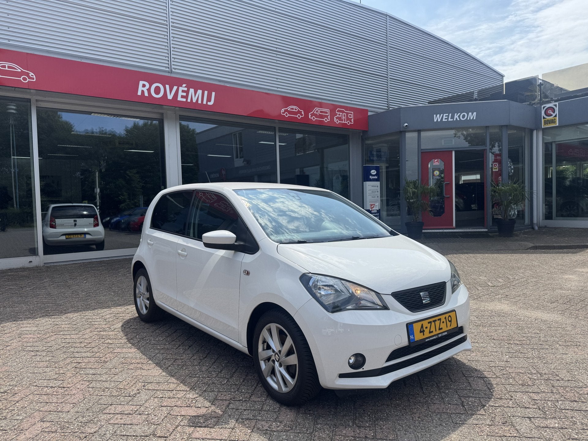SEAT Mii 1.0 Sport Dynamic Airco, Stoelverwarming, LM velgen, Voorwielaandrijving, Stof, Gebruikt, Zwart