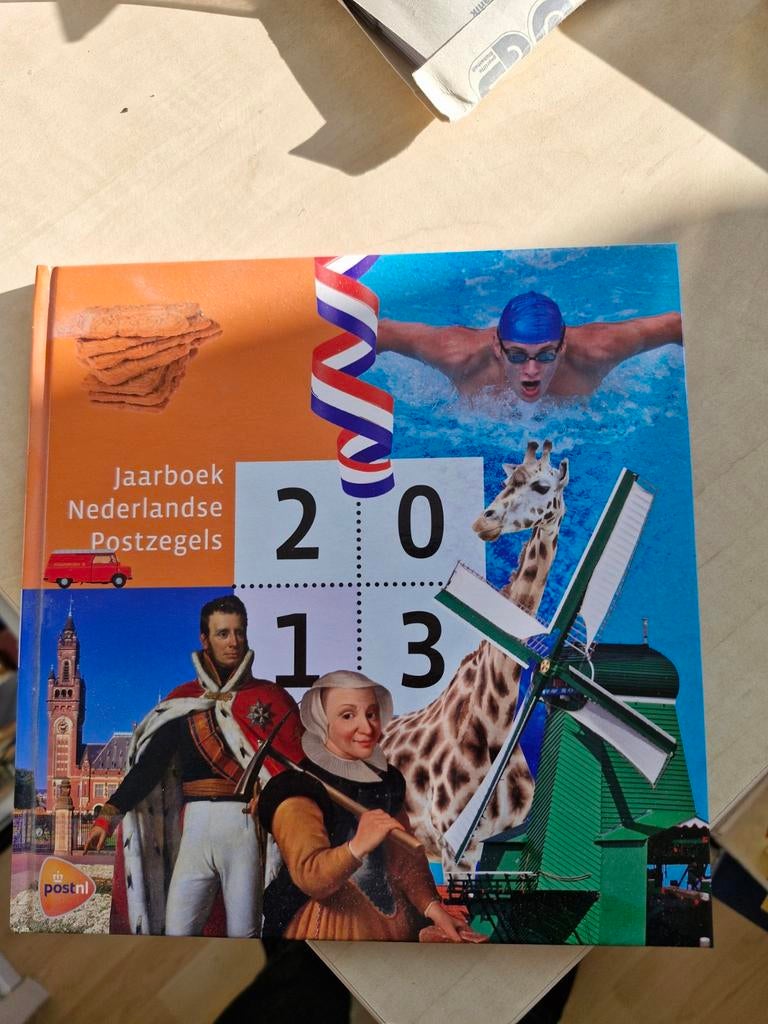Jaarboek Nederlandse Postzegels 2013, Postzegels en Munten, Postzegels | Nederland, Ophalen of Verzenden