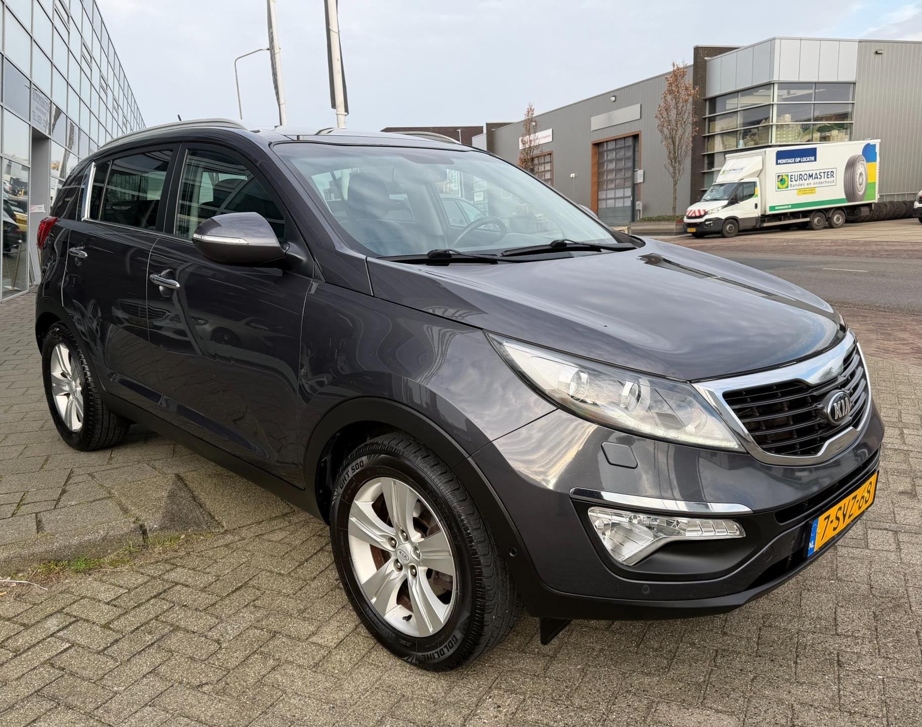 Kia Sportage | Panoramadak | Camera | Navigatie | 4 nieuwe b, Voorwielaandrijving, Euro 5, 135 pk, 1591 cc