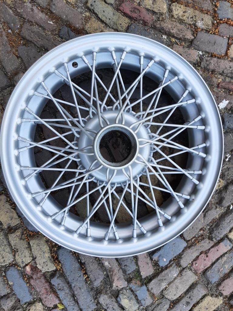 Gloednieuw Spaakwiel voor bijv. TR2,3,4,5, Ophalen, Gebruikt, Velg(en), Personenwagen