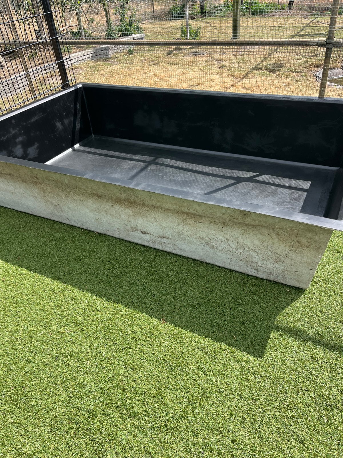 Grote polyester vijver - 2.65m x 1.65m x 50cm diep, Ophalen of Verzenden, Zo goed als nieuw