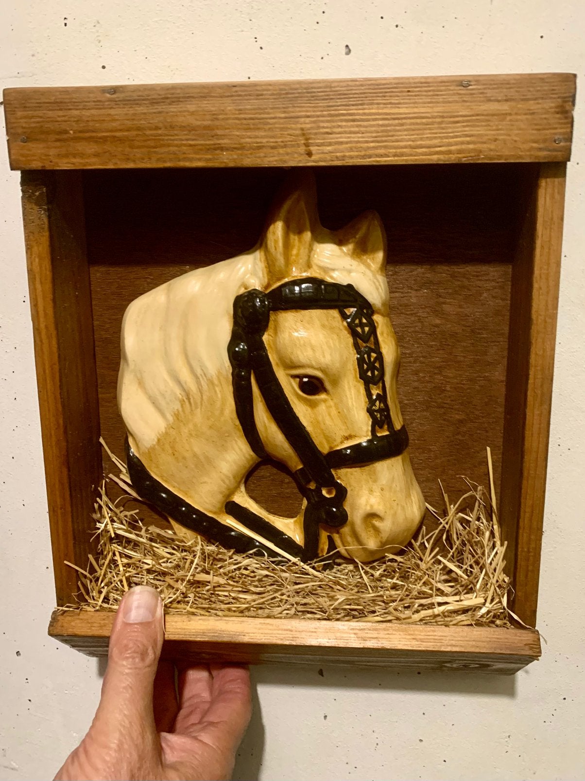 Paard in stal/ruif decoratie, Huis en Inrichting, Ophalen of Verzenden, Zo goed als nieuw