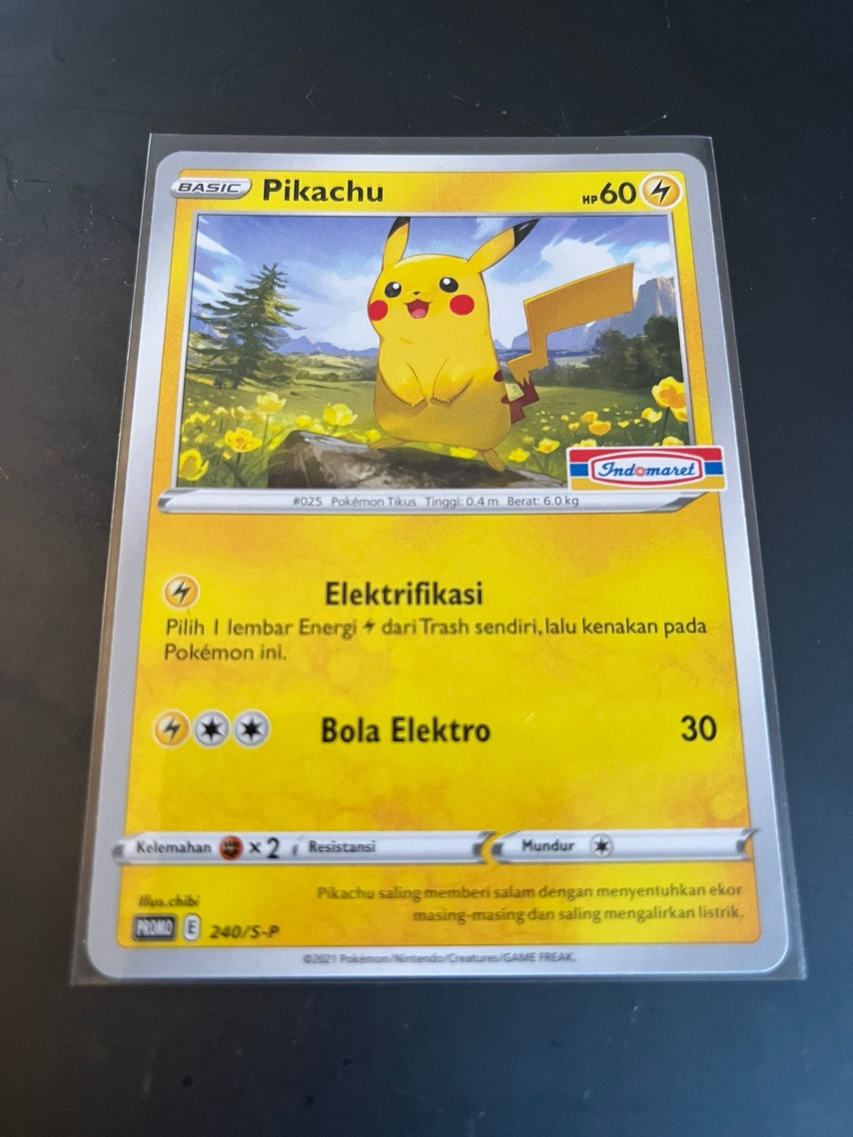 Pikachu met 2021 Pokémon Indomaret promo stamp, Ophalen of Verzenden, Zo goed als nieuw, Losse kaart