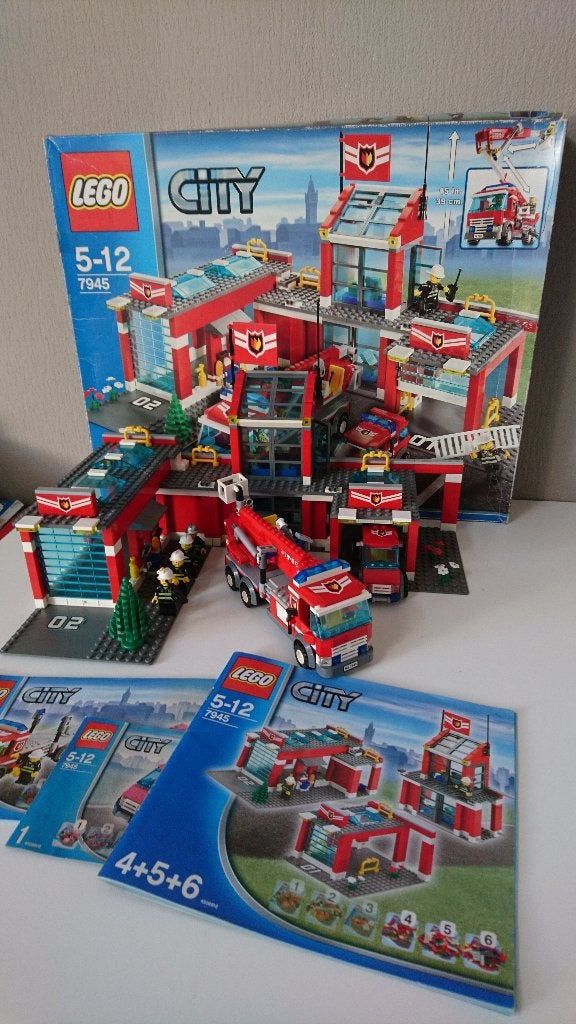lego brandweerkazerne + 10 setjes !!, Kinderen en Baby's, Speelgoed | Duplo en Lego, City, Lego, Ophalen of Verzenden, Compleet