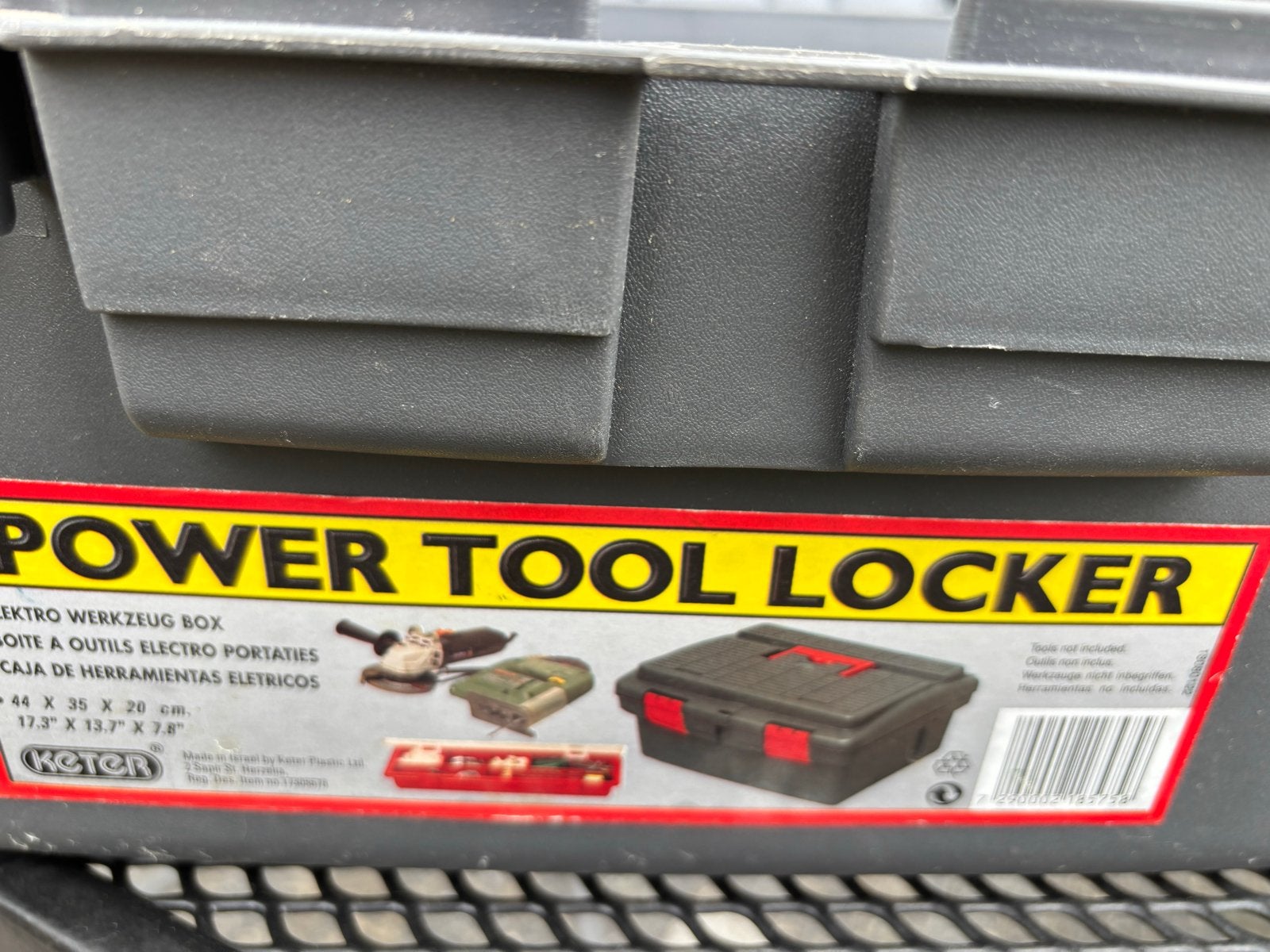 Keter Power Tool Locker met Black & Decker gereedschap, Ophalen, Gebruikt