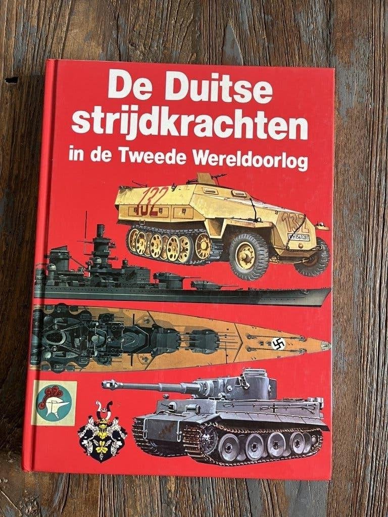 Boek De Duitse strijdkrachten, Boeken, Ophalen of Verzenden, Tweede Wereldoorlog, Gelezen, Algemeen