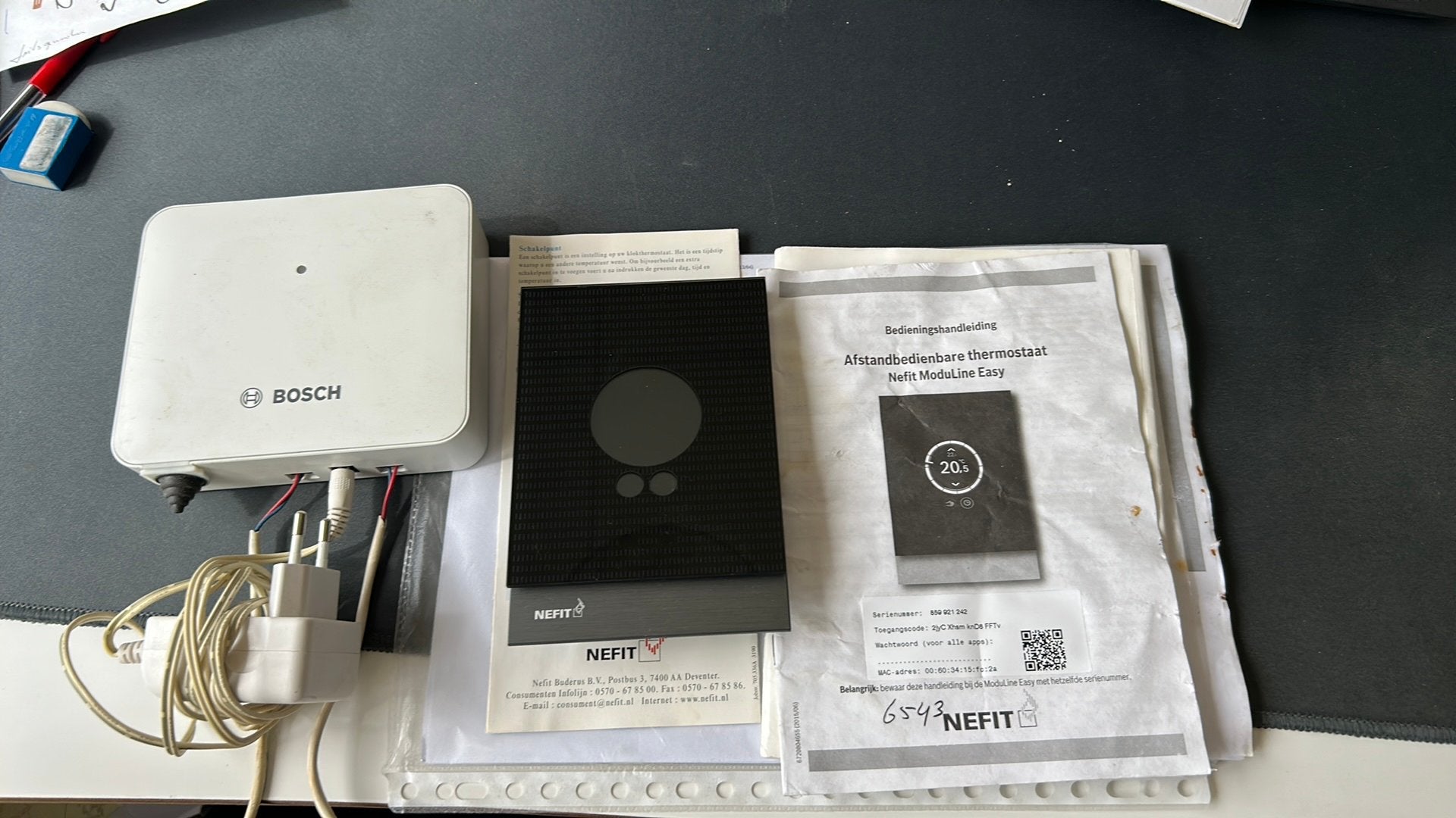 Afstandbedienbare Thermostaat Nefit Bosch, Doe-het-zelf en Verbouw, Verwarming en Radiatoren, Thermostaat, Gebruikt, Minder dan 30 cm