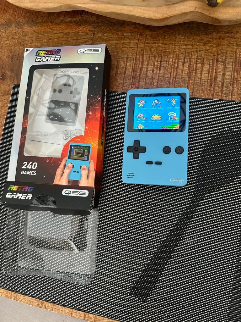 Retro Gamer QSS Handheld Console - 240 Spellen, Spelcomputers en Games, Spelcomputers | Atari, Zo goed als nieuw, Ophalen of Verzenden