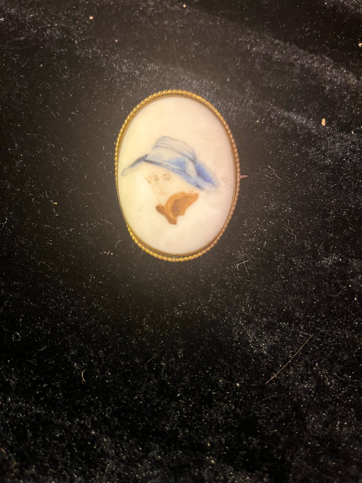 Vintage Broche met handgeschilderd portret, Overige materialen, 4 tot 7 cm, Gebruikt, Wit