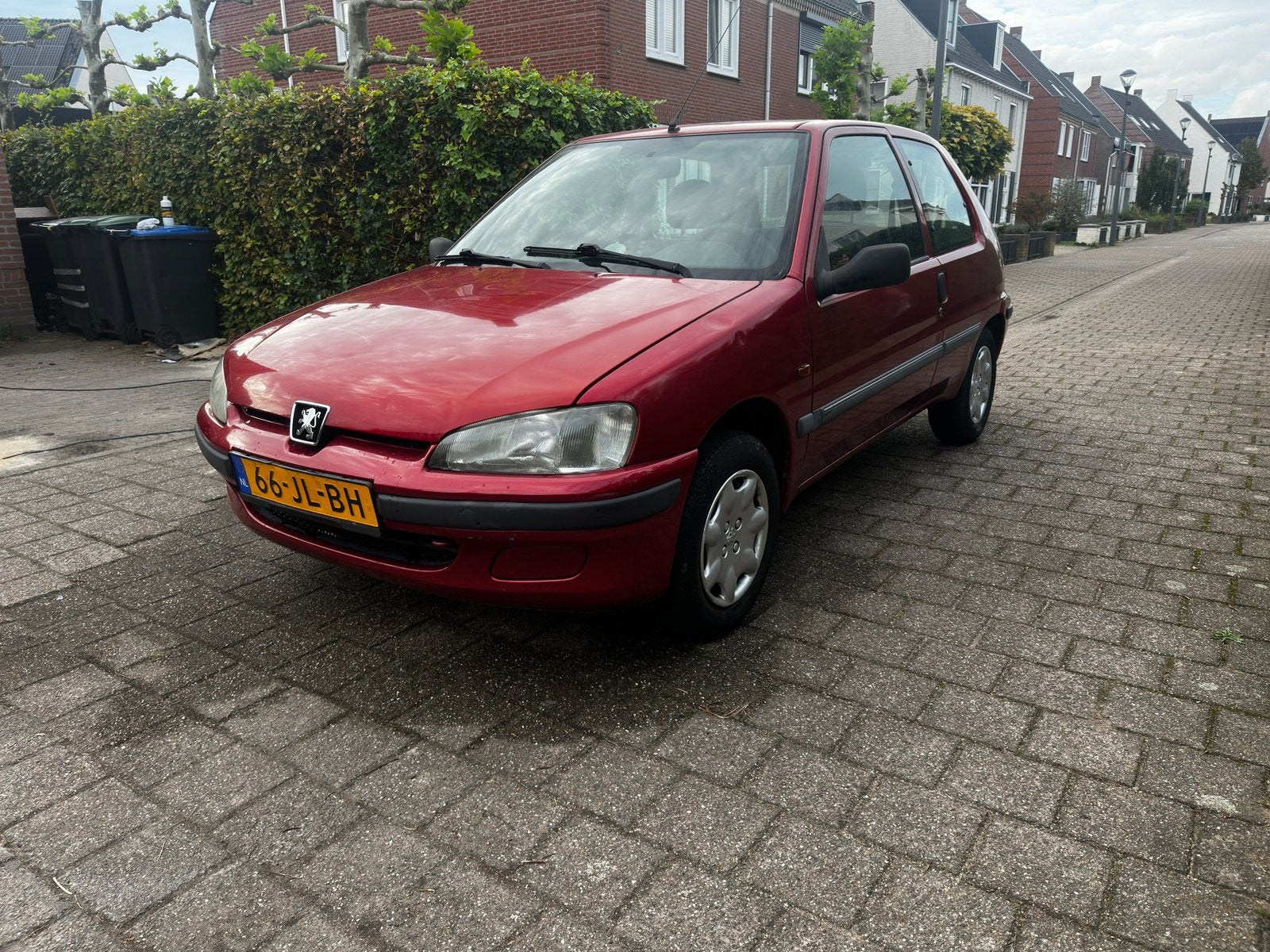 Peugeot 106 1.1 Sketch 2002 Rood, Auto's, Voorwielaandrijving, 4 cilinders, Leder en Stof, Origineel Nederlands