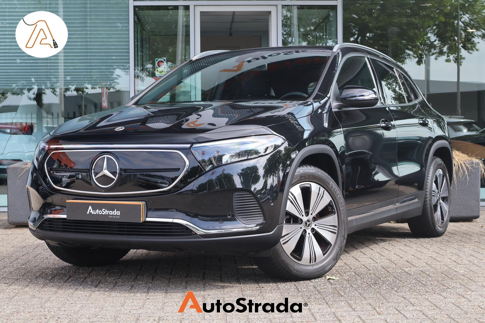 Mercedes EQA 250 Business Solution Luxury 190pk SoH 96% | Sf, 1940 kg, Gebruikt, Met garantie (alle), Zwart