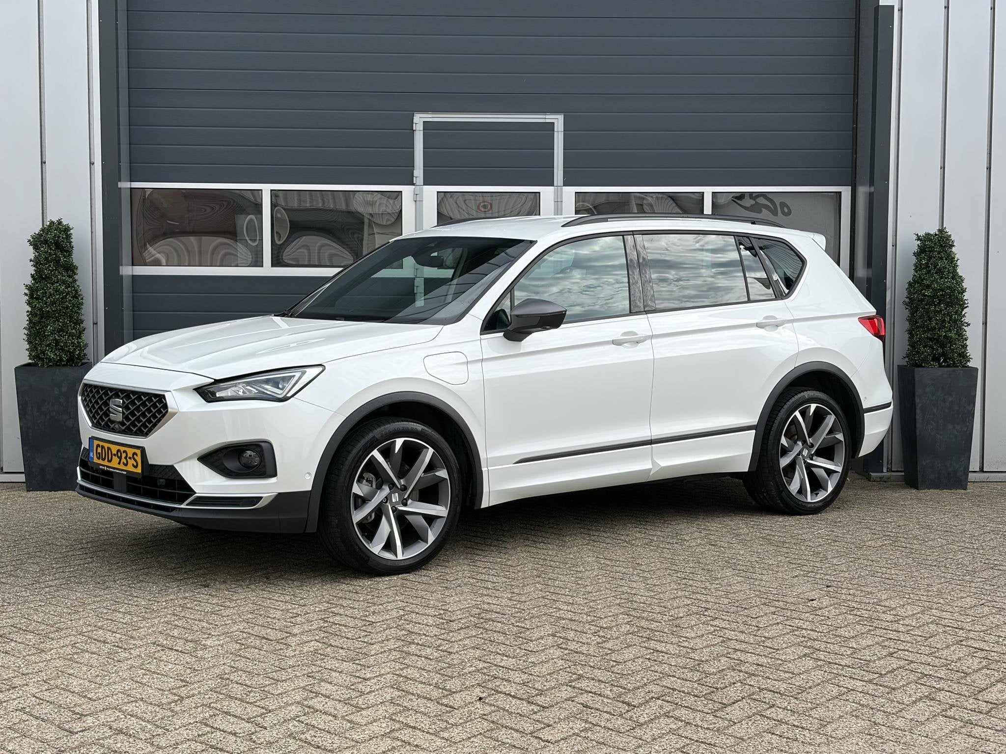 SEAT Tarraco 1.4 TSI e-Hybrid PHEV FR Business | LED | Keyle, 4 cilinders, Alcantara, Wit, Hybride Elektrisch/Benzine