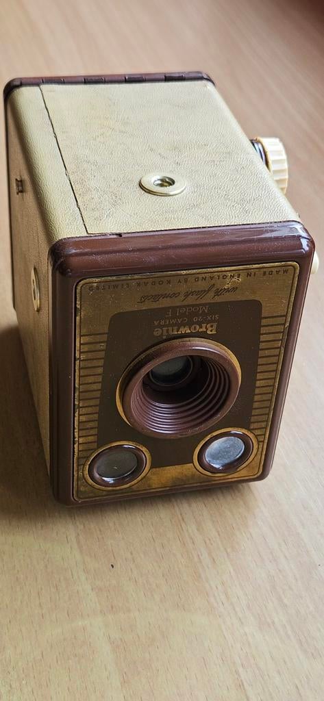 Vintage Kodak Brownie Six-20 Model F Boxcamera, Audio, Tv en Foto, Fotocamera's Analoog, Ophalen of Verzenden, Gebruikt, Compact