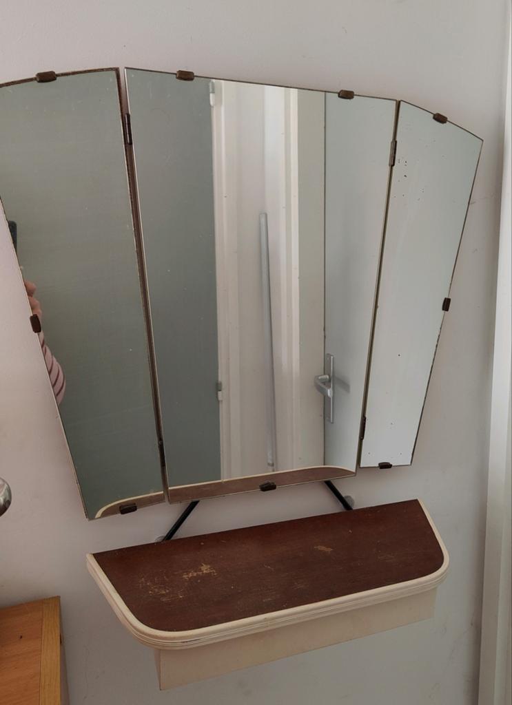 Vintage kaptafelspiegel met kammenbakje, Huis en Inrichting, Woonaccessoires | Spiegels, Ophalen, Gebruikt, Overige vormen, Minder dan 100 cm