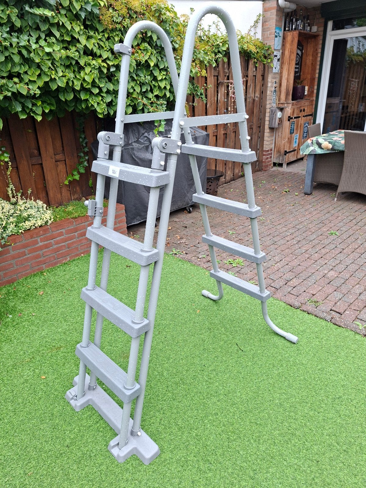 Zwembadtrapje Bestway - zo goed als nieuw, Tuin en Terras, Ophalen, Zo goed als nieuw, Ladder