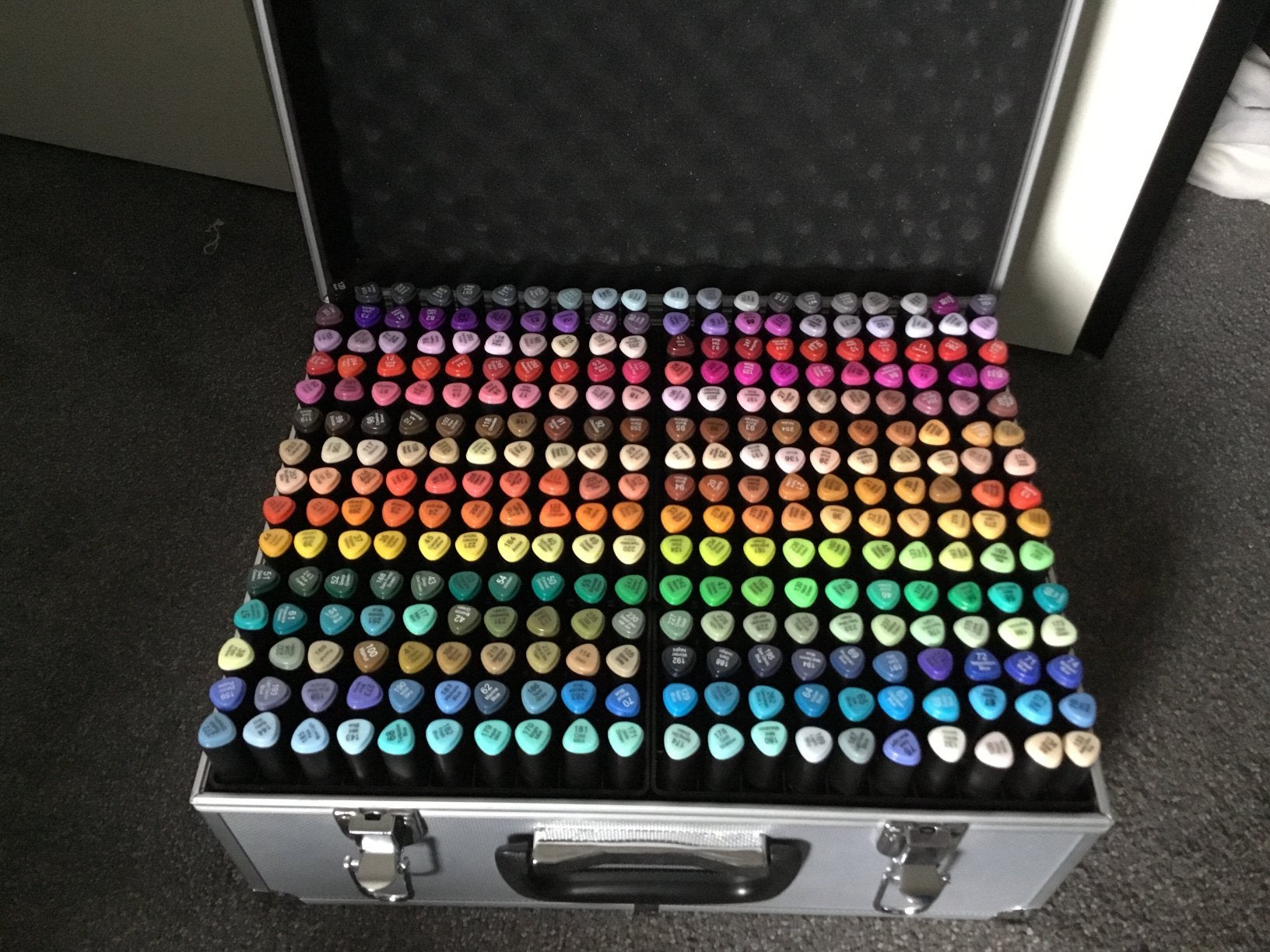 300 twinmarkers, decotime, Ophalen of Verzenden, Zo goed als nieuw, Potlood of Stift