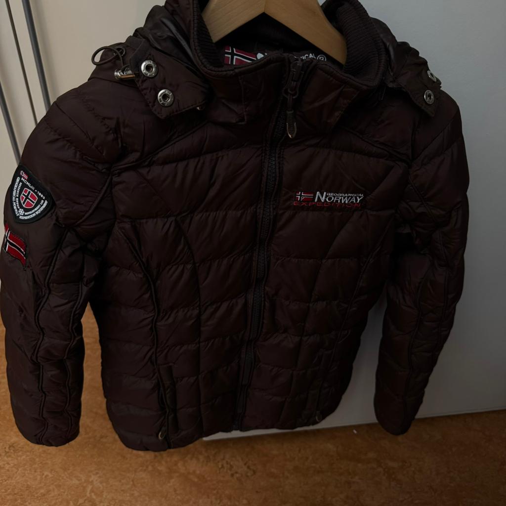 Dames donsjas, Ophalen of Verzenden, Zo goed als nieuw, Maat 36 (S), Bruin