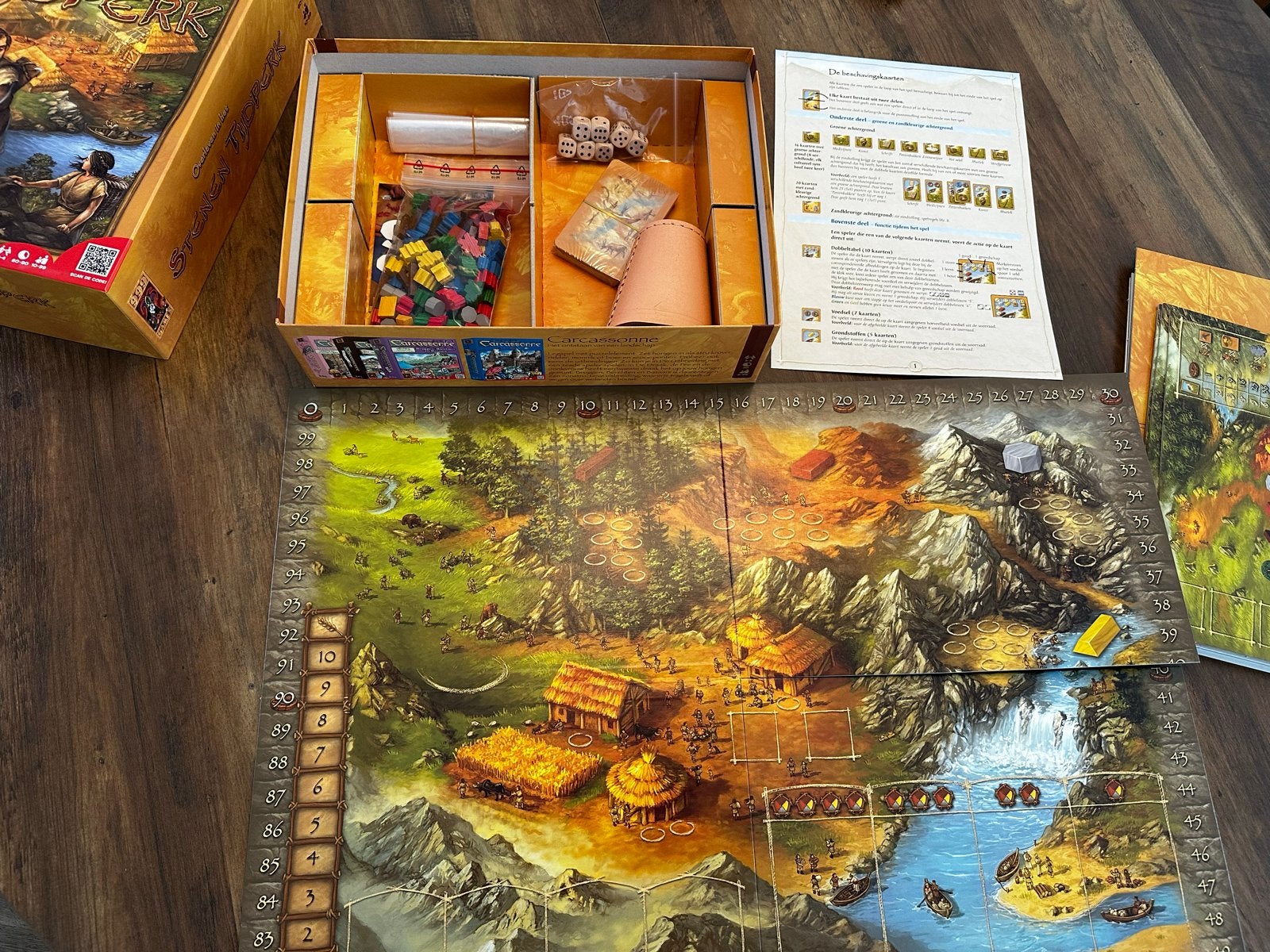 Stenen Tijdperk Bordspel - Nieuw in originele verpakking, Hobby en Vrije tijd, Gezelschapsspellen | Bordspellen, Drie of vier spelers
