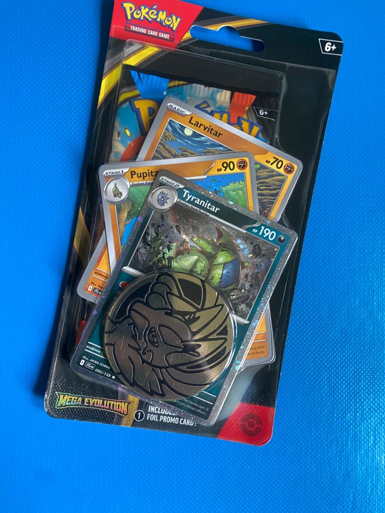 Pokemon mega evolution tyranitar blister pack, Ophalen of Verzenden, Zo goed als nieuw