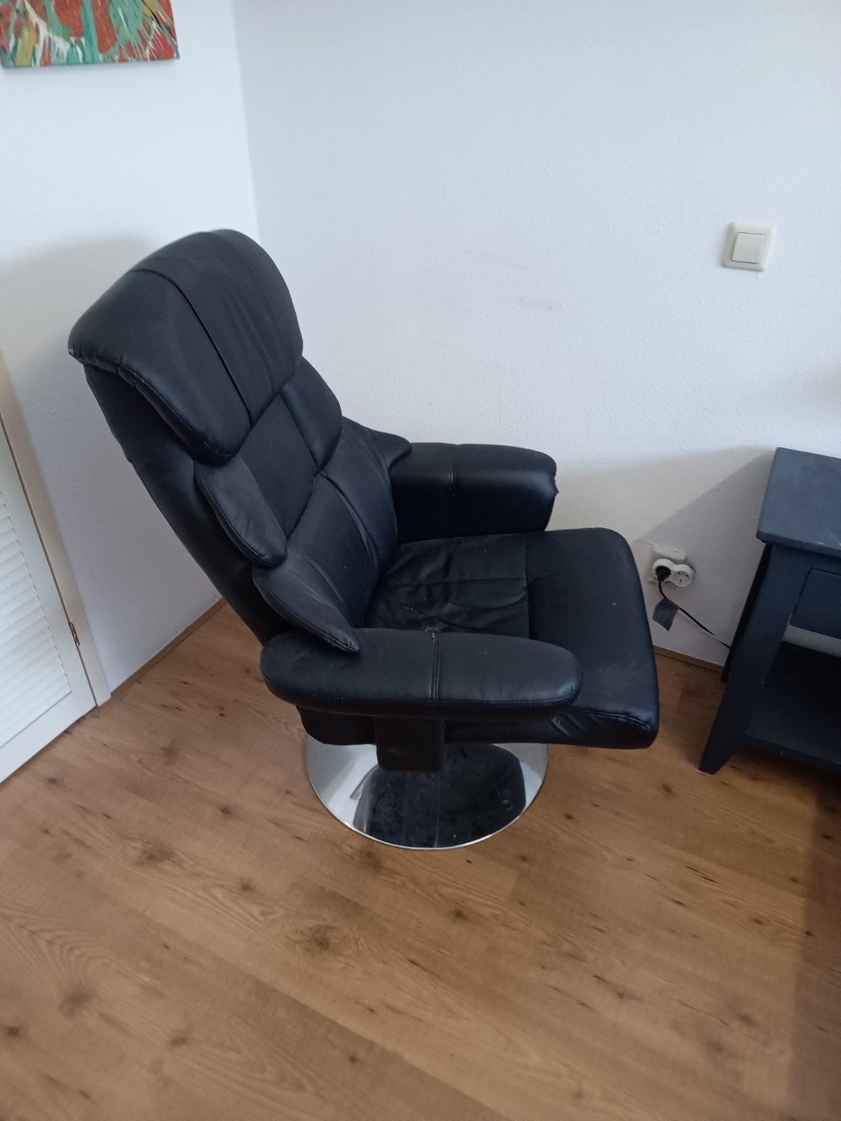 Zwarte Leren Relaxfauteuil met Draaivoet, Ophalen, Gebruikt, Modern, Comfort, 75 tot 100 cm