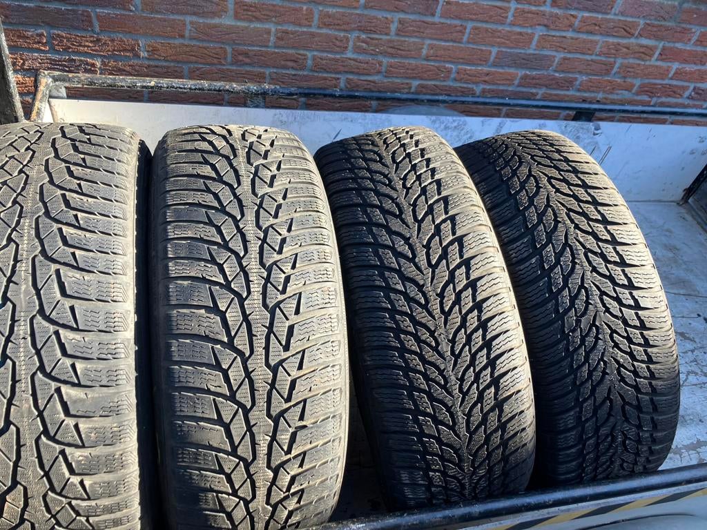 4 zgan Nokian banden 215/60 R16, Ophalen, Zo goed als nieuw