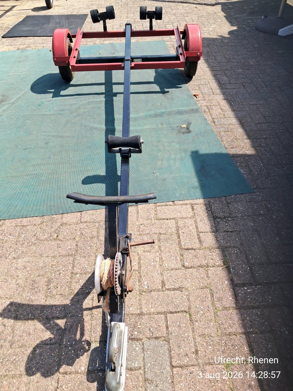 boottrailertje met lier, Ophalen, Gebruikt