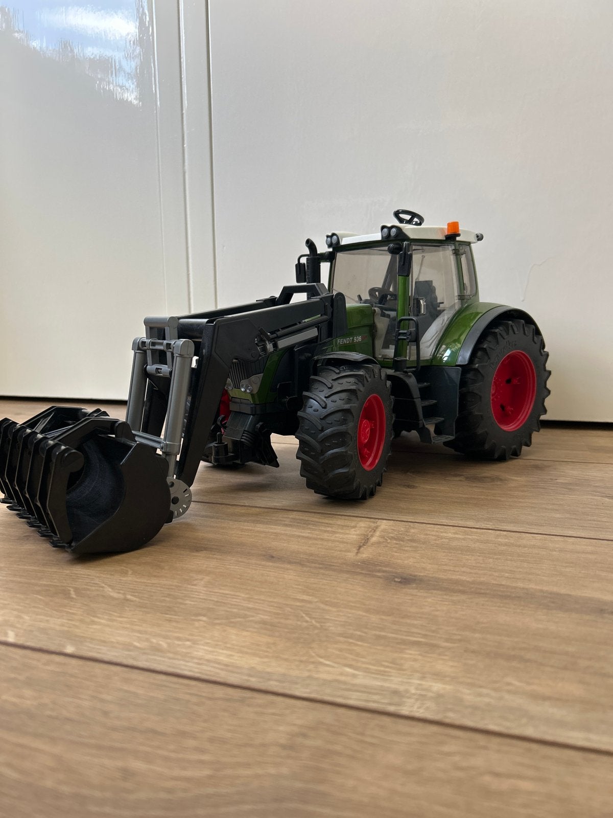 Bruder Fendt 936 Vario tractor met voorlader, Ophalen of Verzenden, Zo goed als nieuw