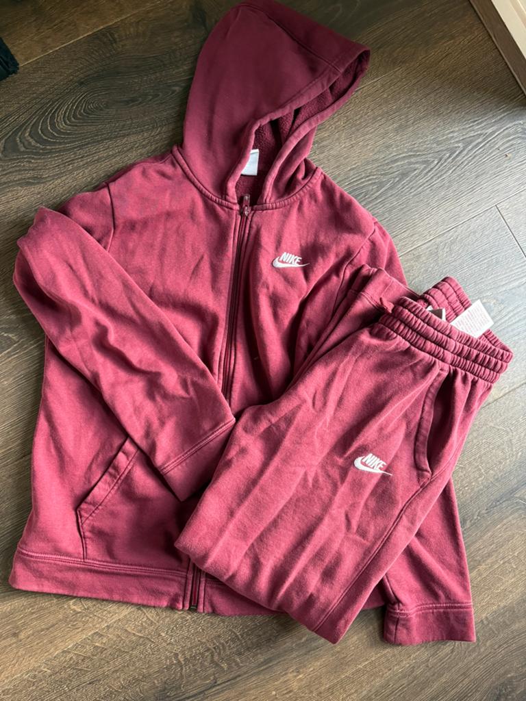 Nike pak XL (158/170), Ophalen, Zo goed als nieuw
