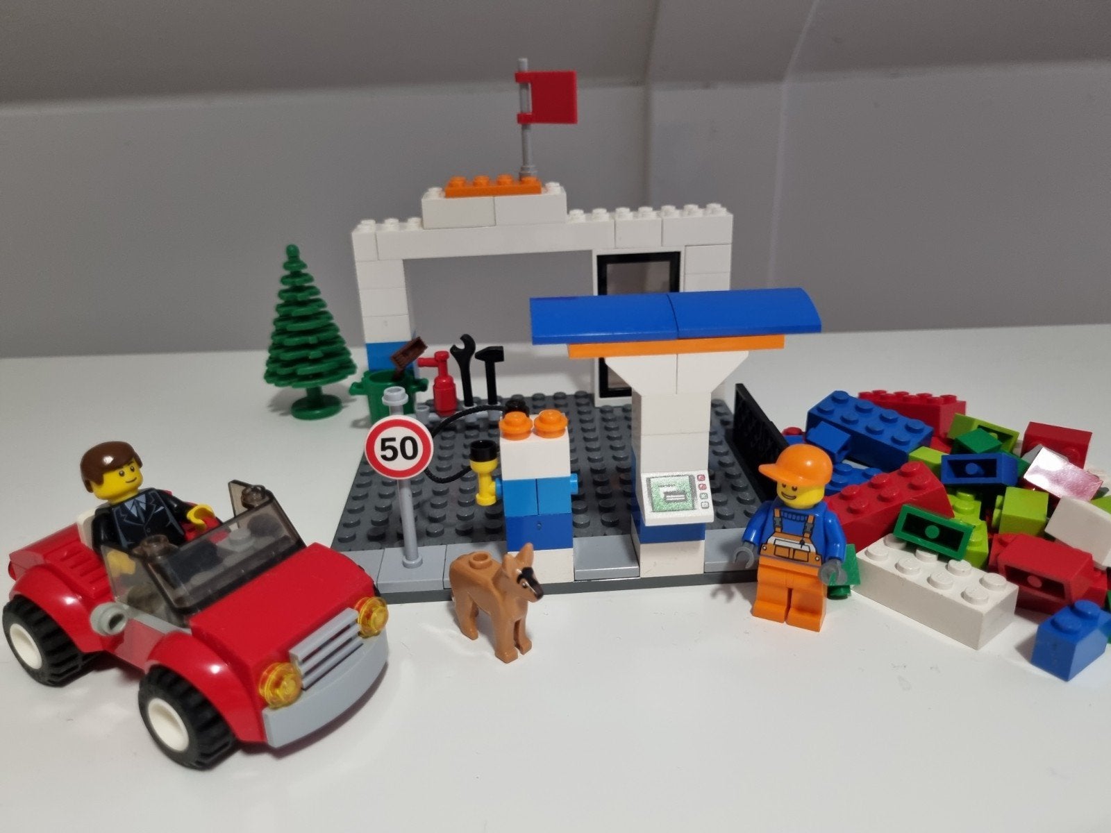 Lego Juniors 10659 Pompstation Build & rebuild, Ophalen of Verzenden
