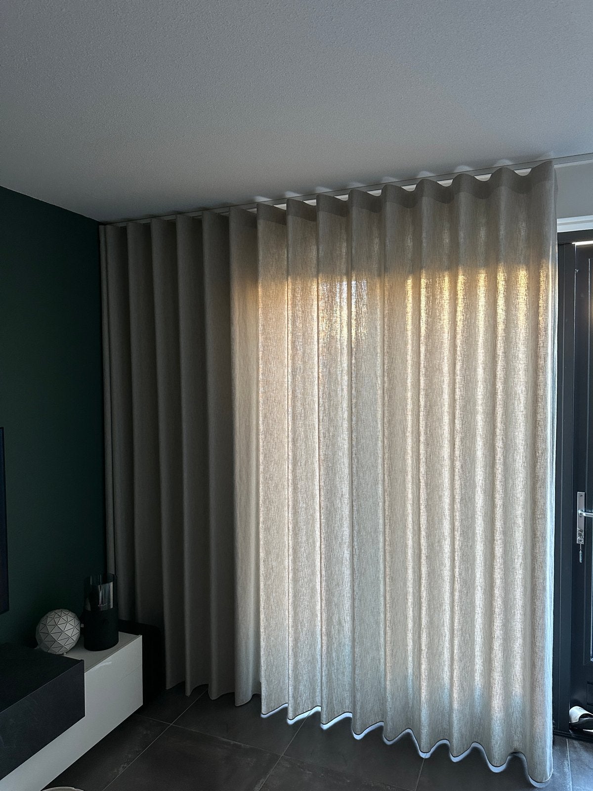 Inbetween Wave Gordijn - Greige met rails, Ophalen, Inclusief montageonderdelen, 259 cm, Zo goed als nieuw