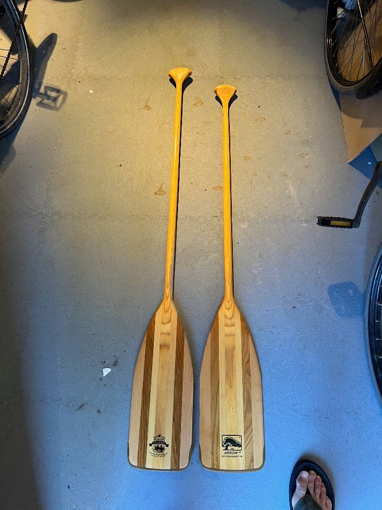 Twee Arrow Bending Branches kano peddels (prijs v. 2 stuks), Ophalen, Gebruikt, Enkelbladige peddel
